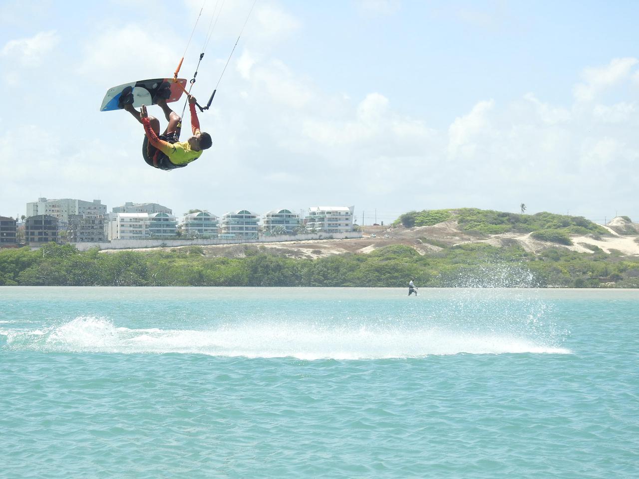 Kite e areia branca